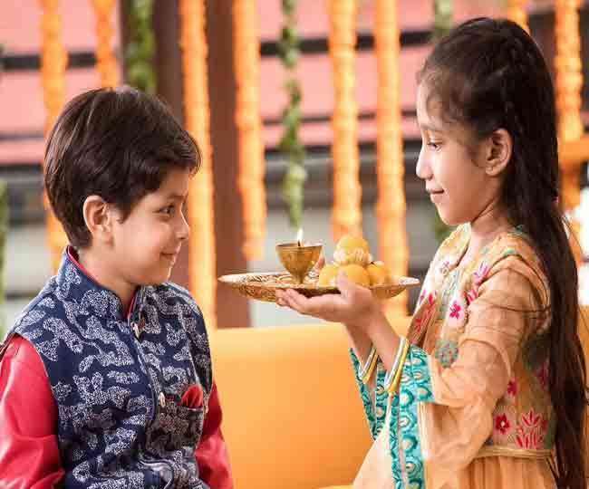 Bhai Phota बंगाली समाज धूमधाम से मना रहा भाई-फोटा भाई की दीर्घायु उम्र ...