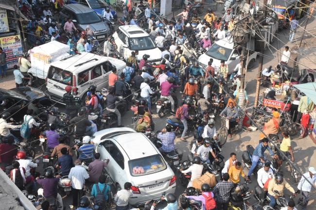 traffic system of city paralysed - Bihar Muzaffarpur Common Man Issues News