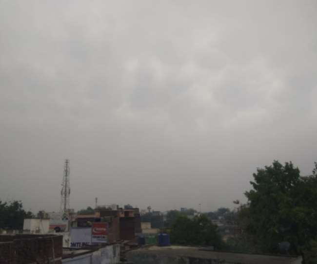 गोरखपुर में नवंबर में औसत से दो ड‍िग्री कम रहेगा तापमान। - फाइल फोटो