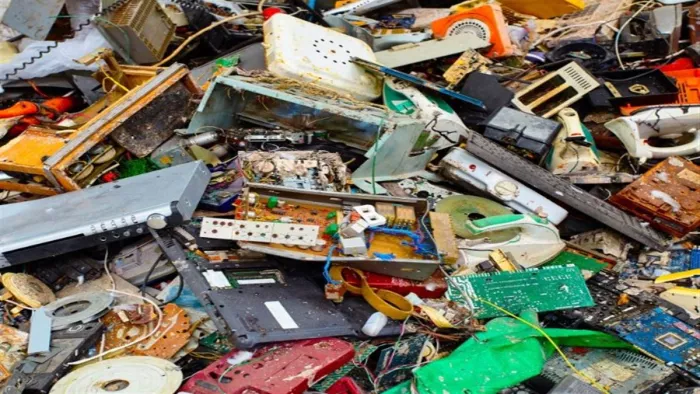 E-Waste Management: ई-वेस्ट प्रबंधन के लिए विभिन्न स्तरों पर करना होगा काम। फाइल