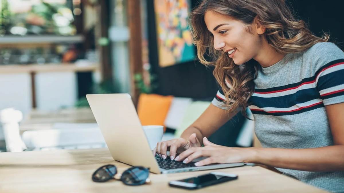 https://www.jagranimages.com/images/newimg/16112023/16_11_2023-best_i3_laptop_in_india1_23581502.jpg