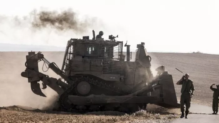 Israel Hamas War गाजा में इजरायल का बुलडोजर तैनात। (फोटो- इजरायली मीडिया)