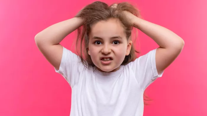 Grey Hair in Kids: खानपान की इन चीज़ों से दूर करें बच्चों में सफेद बालों की समस्या