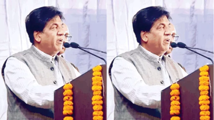 राजस्व मंत्री जिंपा ने राजनीतिक दलों को लिया आड़े हाथ