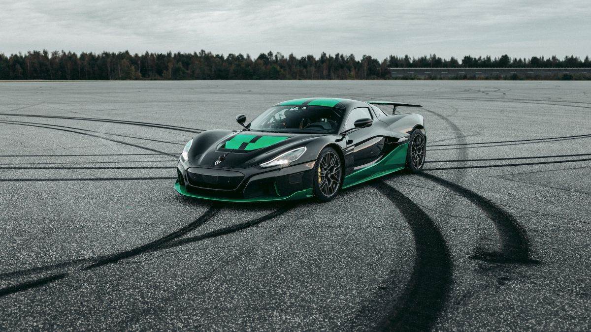 fastest car moving backwards rimac nevera