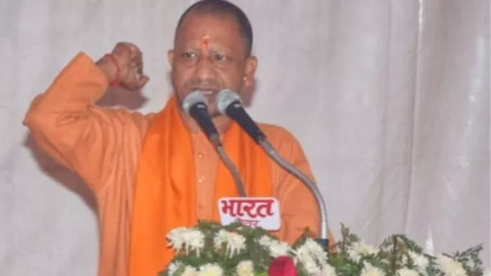 सीएम ने अस्थायी आवास, भोजन, वस्त्र एवं चिकित्सा सुविधा भी उपलब्ध कराने के दिये निर्देश।