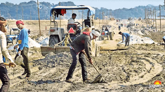 दीर्घकालीन परियोजनाओं को जनवरी से शुरू कराने पर सहमति दी गई।