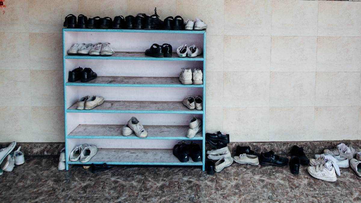 Best Shoe Rack: दिन दोगुनी रात चौगुनी तरक्की करने में मदद करेंगे ये शू रैक, फैले जूतें होंगे ऑर्गेनाइज