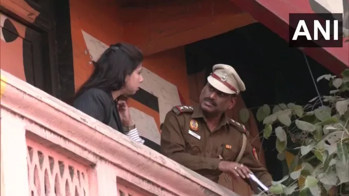 इस मामले को लेकर जांच के लिए डीसीपी स्कूल पहुंची और कार्रवाई करने की बात कही। (फोटो ANI)