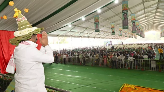 'हम नीतियां बना रहे, षड्यंत्रकारी...' पश्चिमी सिंहभूम में विपक्ष पर गरजे हेमंत सोरेन, लगाए ये आरोप
