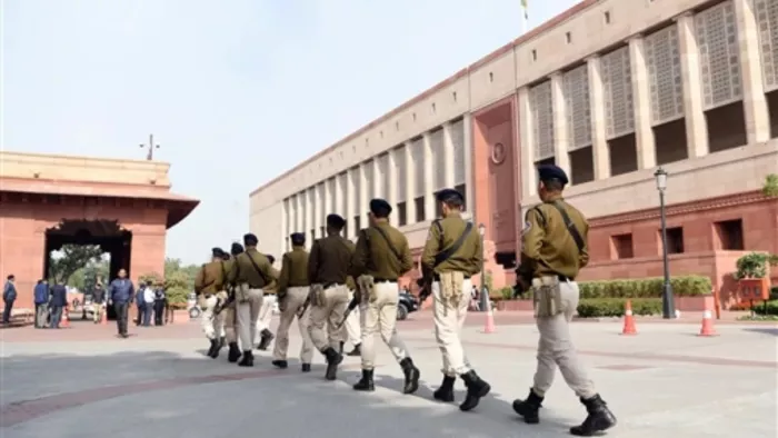 क्राइम सीन रीक्रिएट करने के लिए दिल्ली पुलिस लोकसभा अध्यक्ष से मांगी अनुमति।