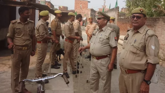 घंटी यादव को गिरफ्तार कर बड़ी कामयाबी बता रही यूपी पुलिस। तस्वीर प्रतीकात्मक।