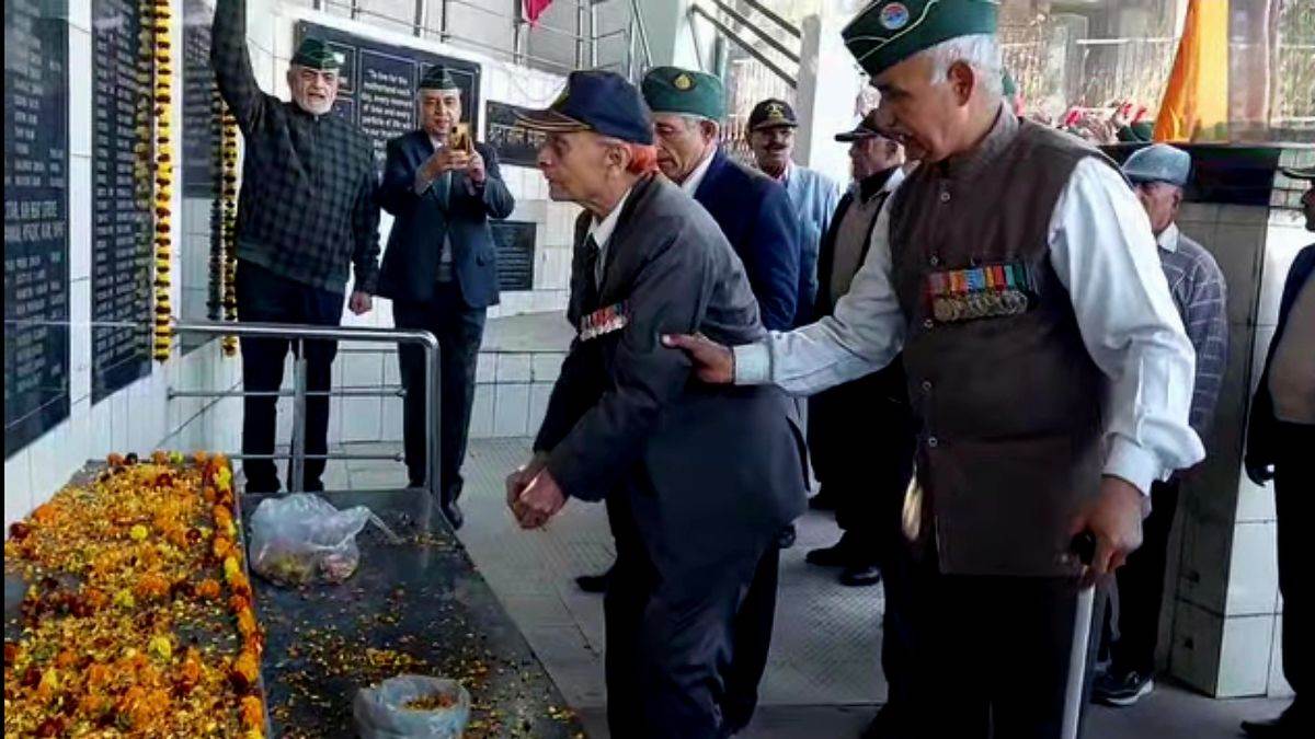 ex servicemen gave a strong message to bangladesh on vijay diwas said stop atrocities on hindus