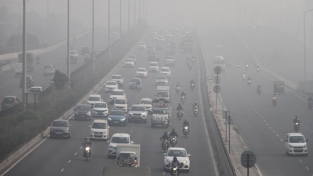 ncr grap 4 restrictions imposed in delhi ncr after aqi reached severe category vehicles ban school close