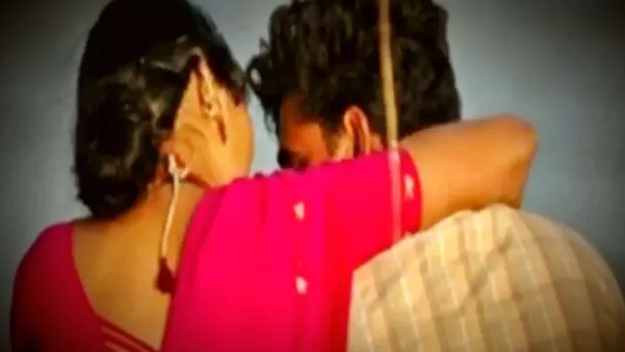 पत्नी की बेवफाई से खफा युवक ने खौफनाक कदम उठाया। (प्रतीकात्मक तस्वीर)