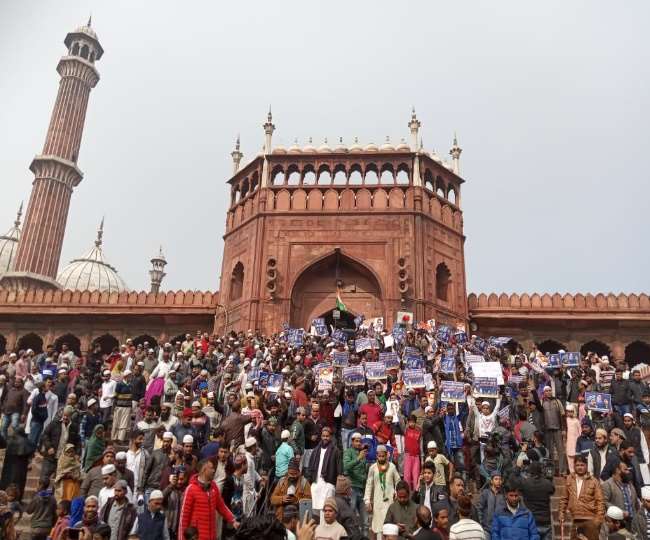 CAA & NRC Delhi Protest Live: भीम आर्मी प्रमुख चंद्रशेखर के बाद अलका लांबा भी पहुंची जामा मस्जिद