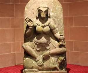 भगवान राम के बाद लंदन से लौट रही हैं बकरी के सिर वाली योगिनी देवी