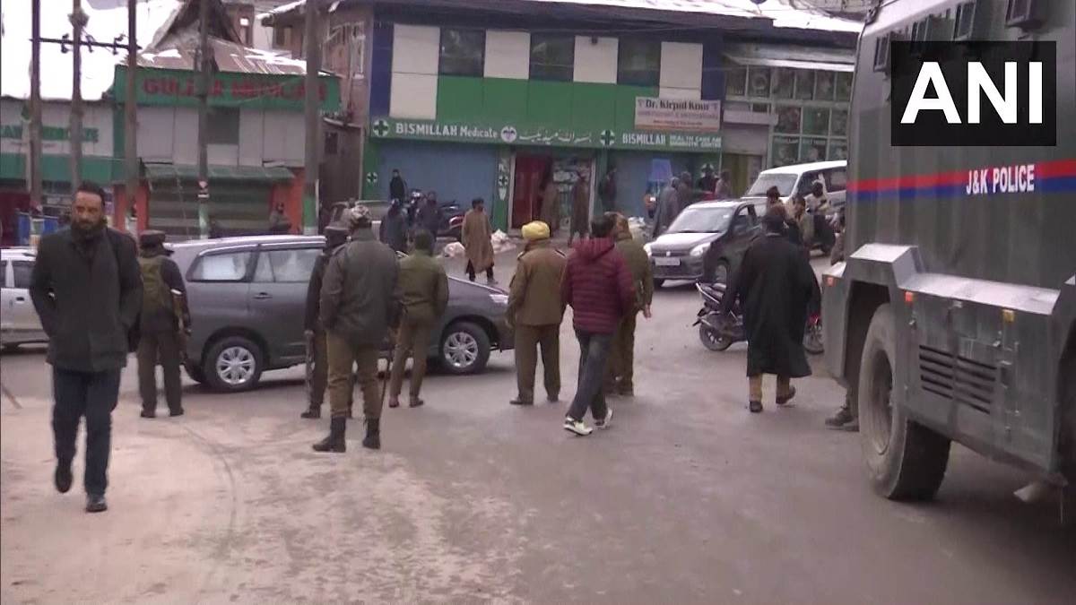 https://www.jagranimages.com/images/newimg/17012023/17_01_2023-jammu_23298773.jpg