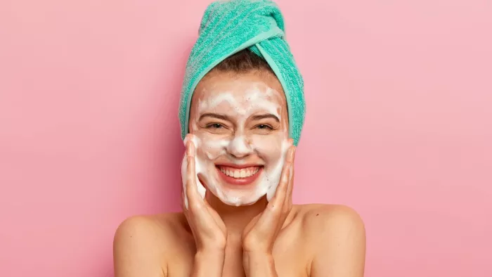 Skin Care: जानें क्या है डबल क्लेजिंग, जिससे स्किन रहती है हेल्दी