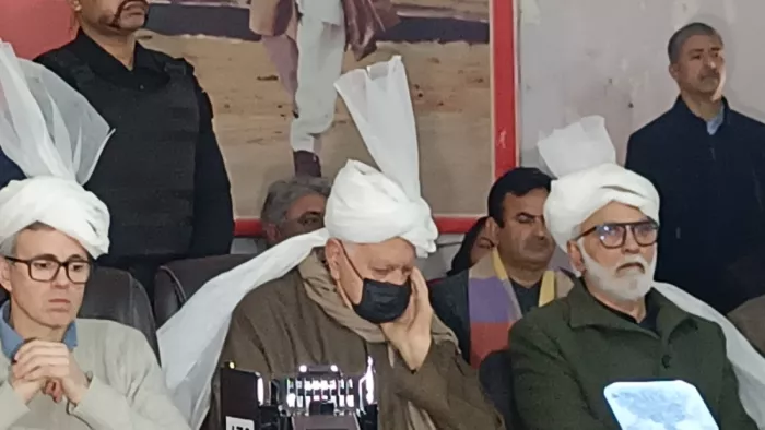 एक देश एक चुनाव और राम मंदिर के मुद्दे को लेकर बोले फारूक और उमर अब्दुल्ला।