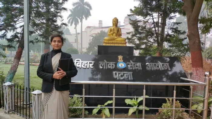 बीपीएससी की थर्ड स्टेट टापर बनी हीरापुर की प्रेरणा।