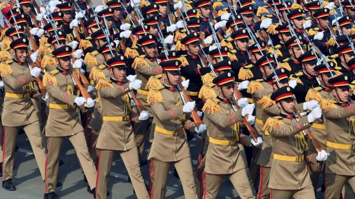 Jammu News कड़ाके की ठंड के बीच सुरक्षाबलों के जवान कर रहे गणतंत्र दिवस की रिहर्सल। फाइल फोटो