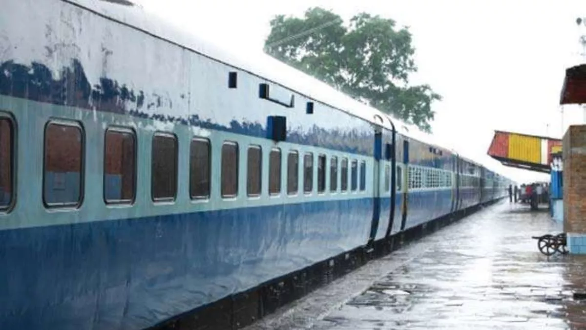 Train Accident in Chhattisgarh: प्लेटफॉर्म से टकराई अमृतसर-बिलासपुर छत्तीसगढ़ एक्सप्रेस ट्रेन, बाल-बाल बचे यात्री