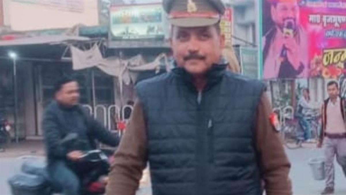 police officer passes away while on duty at gorakhpur khichdi mela2025