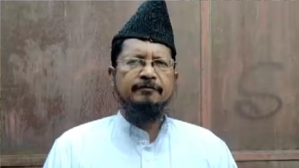 UP: बरेलवी मौलाना शहाबुद्दीन बोले- मुसलमानों को देश छोड़ने की धमकी दे रहे बागेश्वर धाम के धीरेंद्र शास्त्री - Barelvi Maulana Shahabuddin said Dhirendra Shastri of ...