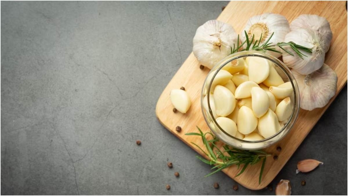 https://www.jagranimages.com/images/newimg/17022023/17_02_2023-garlic_side_effects_23331999.jpg