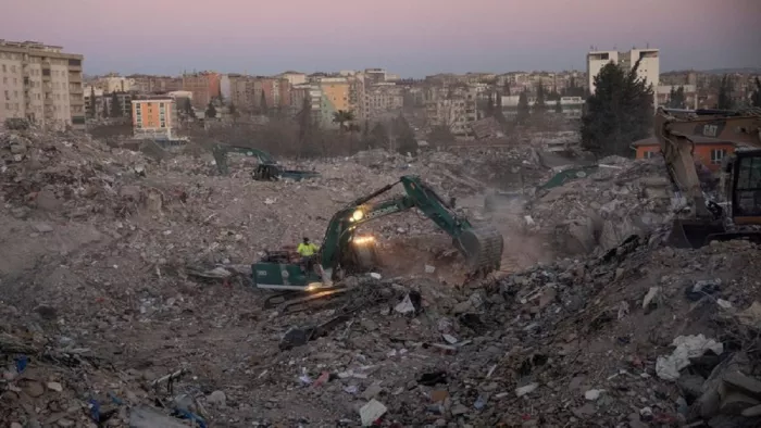 Turkiye Earthquake: भूकंप के 260 घंटे बाद 14 वर्षीय उस्मान की बची जान! (फोटो: एपी)