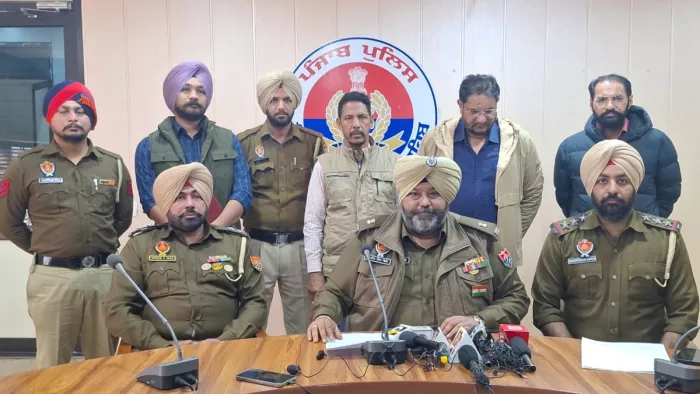 गैंगस्टर लॉरेंस बिश्नोई का नाम लेकर मांगी लाखों की फिरौती
