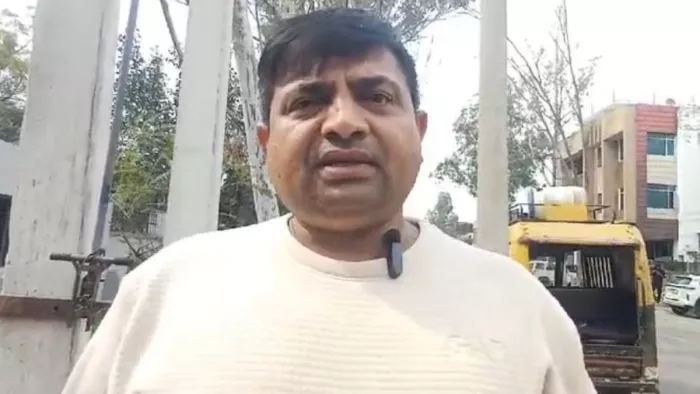 युवक के जीजा ने वीडियो बनाकर एजेंट पर लगाया आरोप, बात करने से परिजन ने बनाई दूरी। जागरण फोटो