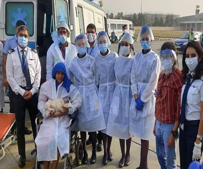 इंडिगो की फ्लाइट में बच्ची का हुआ जन्म