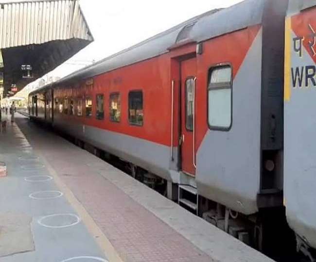 भारतीय रेलवे ने कई स्पेशल ट्रेन चलाने का निर्णय लिया है। (फाइल फोटो)