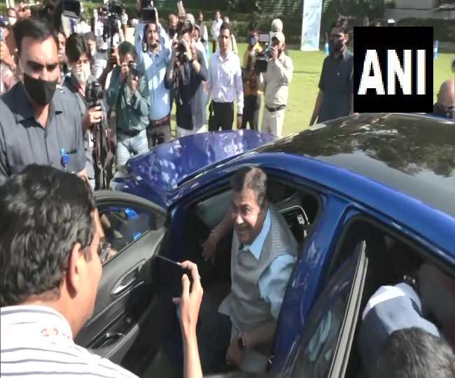 first hydrogen fuel cell car launched in india know how it is beneficial for you jagran special