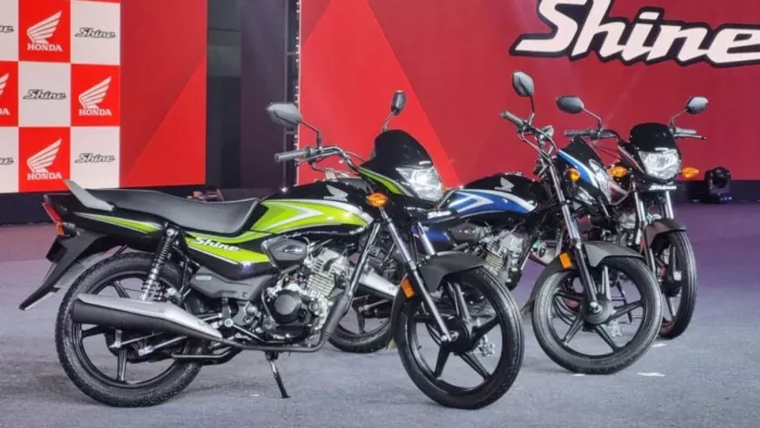 Hero Splendor Plus के मुकाबले कितनी दमदार है Honda Shine 100