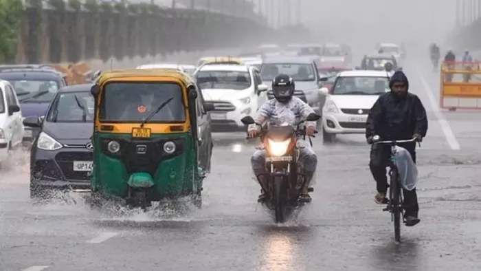 UP Weather Update Today: यूपी के कई शहरों में हुई बारिश