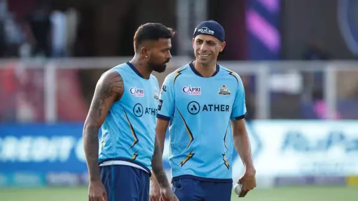 Hardik Pandya को GT में नहीं रोकने के पीछे केवल एक ही थी शर्त, Ashish Nehra ने किया खुलासा