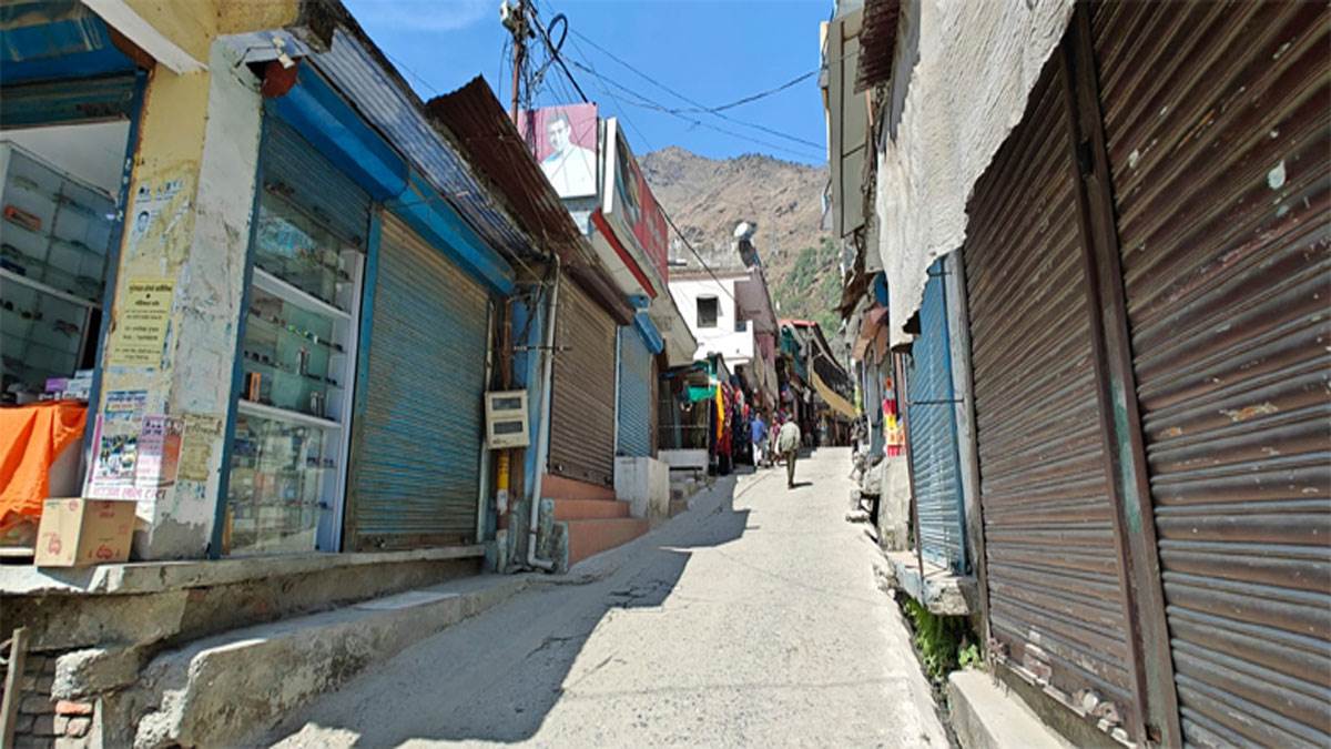 https://www.jagranimages.com/images/newimg/17032024/17_03_2024-shops-dharchula_23676529.jpg
