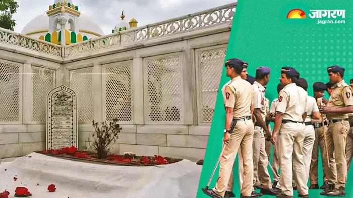 Aurangzeb Makbara: औरंगजेब मकबरे के बाहर भारी पुलिस बल तैनात।(फोटो सोर्स: जागरण)