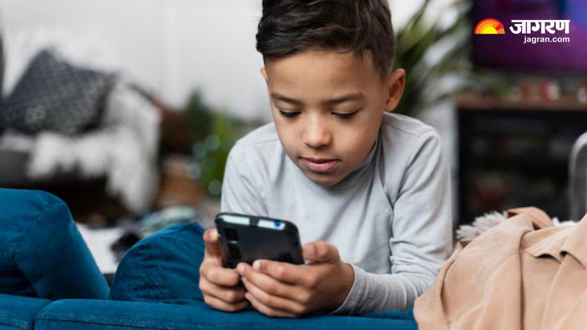 https://www.jagranimages.com/images/newimg/17032025/17_03_2025-child_smartphone_addiction_23901124.jpg