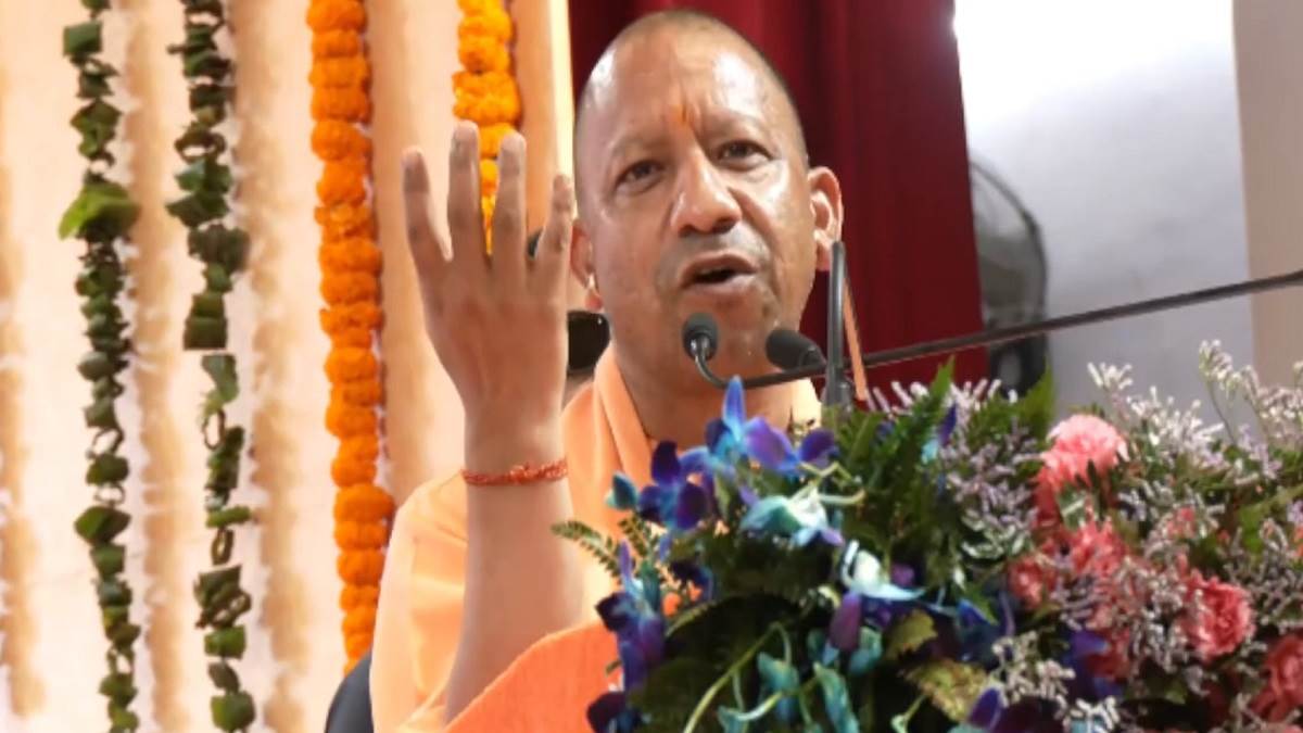 https://www.jagranimages.com/images/newimg/17032025/17_03_2025-cm_yogi_saharanpur_23901271.jpg