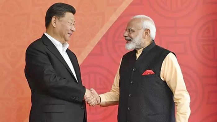 शी चिनफिंग और पीएम मोदी। (फोटो पीटीआई )