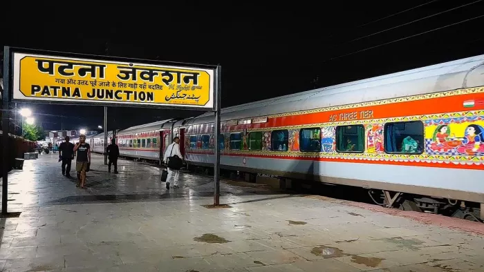 पटना से दिल्ली के लिए चलेगी नई सुपरफास्ट ट्रेन, लगभग 16 घंटे का होगा ट्रैवल टाइम (सांकेतिक तस्वीर)