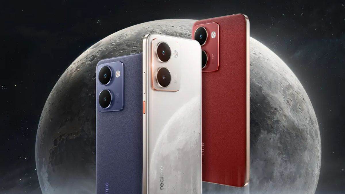 https://www.jagranimages.com/images/newimg/17032025/17_03_2025-realme_oppo_23901052.jpg