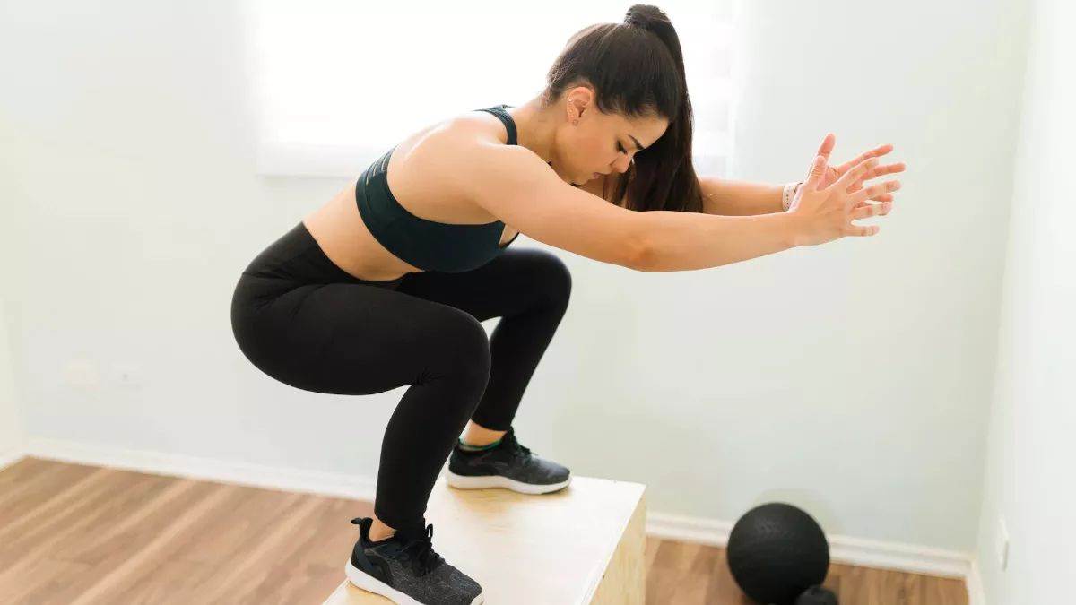 https://www.jagranimages.com/images/newimg/17032025/17_03_2025-squats_23900970.jpg