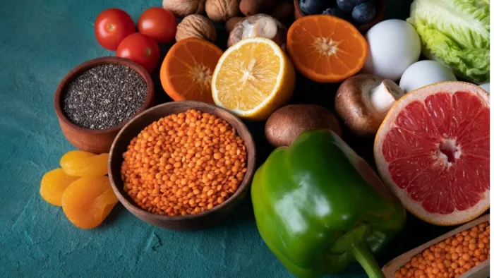 Diabetes कंट्रोल करने में मदद करेंगे ये सुपरफूड्स। (Image Credit- Freepik)