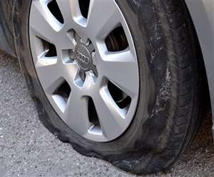 गर्मियों में इन तरीकों से रखें कार के टायर्स का ख्याल