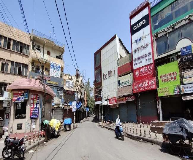 कनाट प्लेस, पुरानी दिल्ली और करोलबाग इलाके में रही शांति